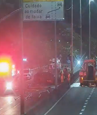 Acidente envolvendo dois carros e uma moto deixa seis feridos na Autoestrada Lagoa-Barra