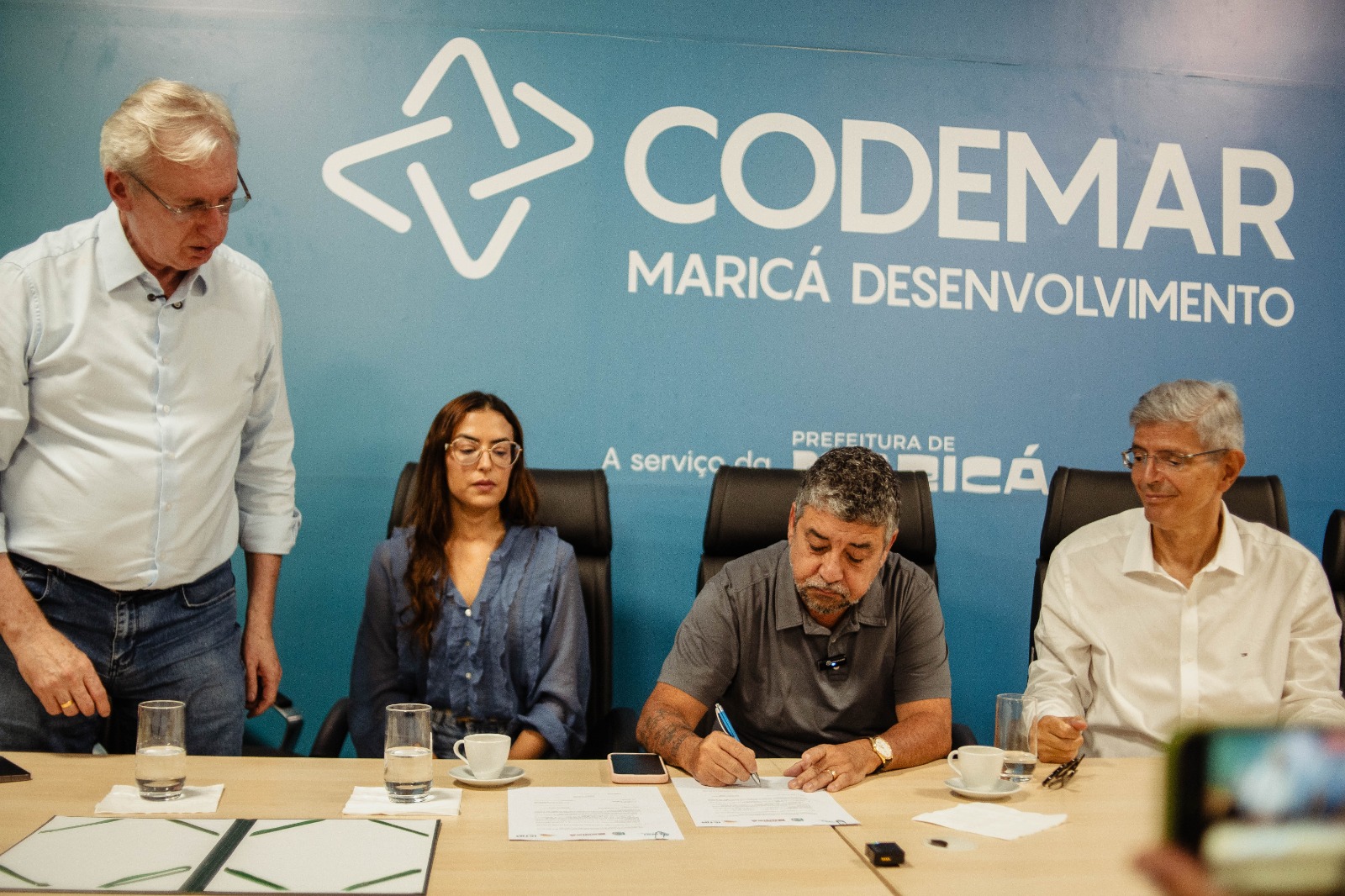 Prefeitura de Maricá assina termo de cooperação com a UFRJ para curso e núcleo de pesquisa no Parque Tecnológico