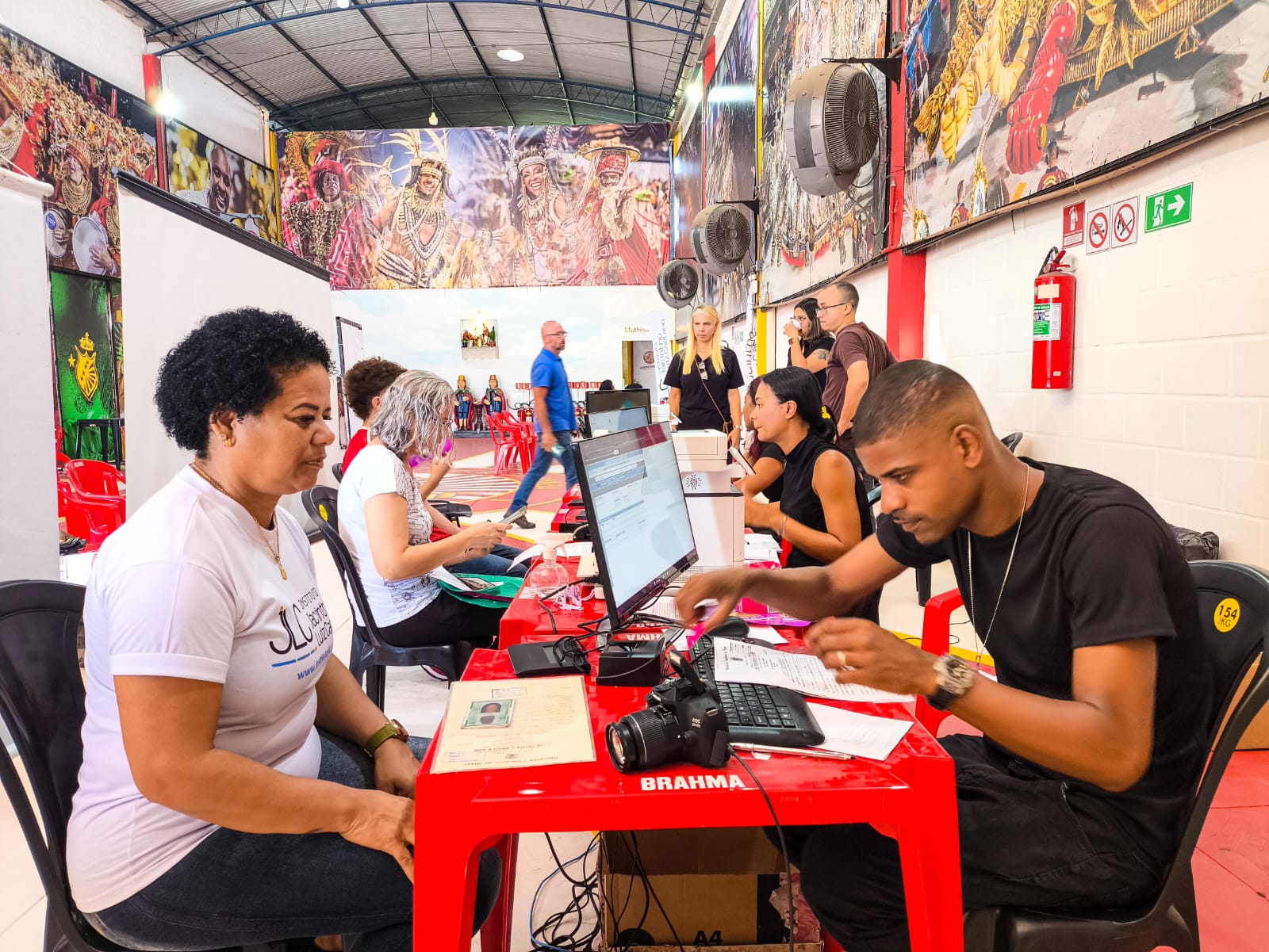 Maricá leva serviços gratuitos à população em ação na União de Maricá